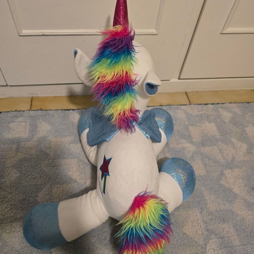 Plush unicorn like new