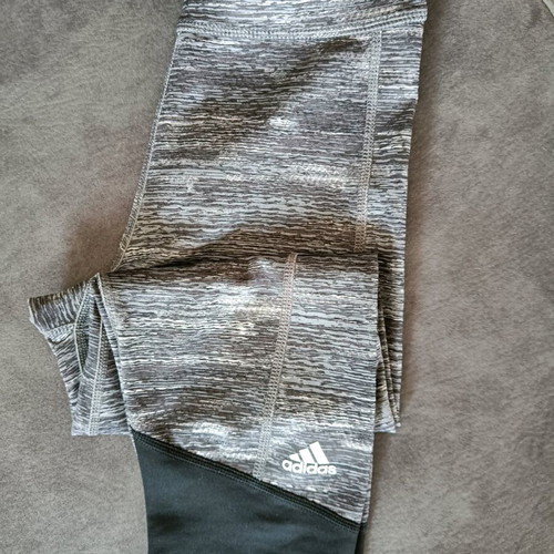 Adidas women's leggings S 3/4 length like new, black and grey