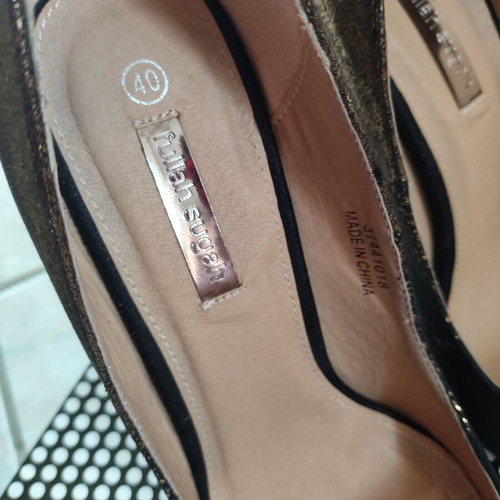 Fullah Sugah heel 12 cm like new, black and gold