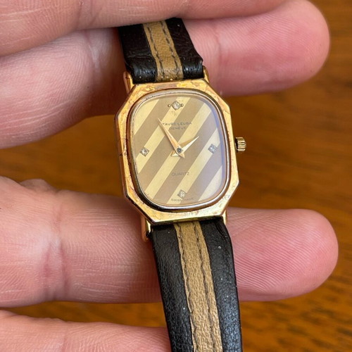 Women's watch used, works properly