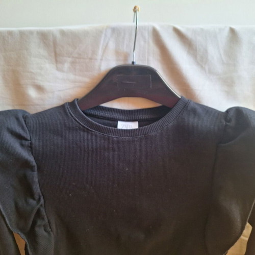 Zara Kids black ribbed long sleeve ruffle top, size 9 years 134 cm