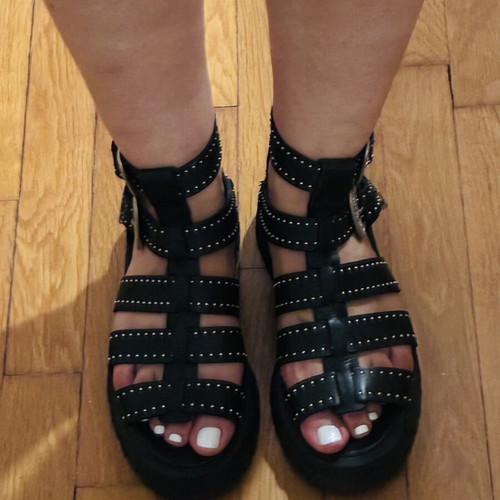 Ikks black leather gladiator sandals like new, size 37