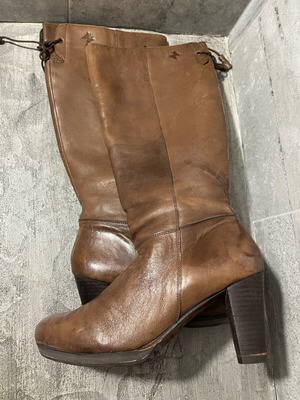 Brown leather boots used, size 41