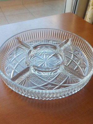 Glass dish for nuts new, diameter 24 cm
