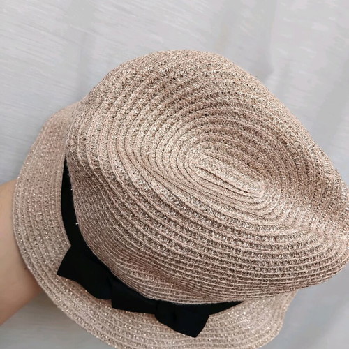 Straw hat Marks & Spencer for ages 3-6 like new, beige