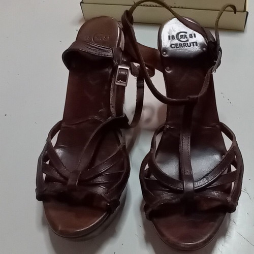 18CRR81 Cerruti women's brown platform sandals used with straps