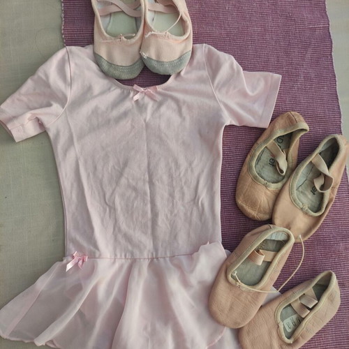 Ballet set like new with leotard, skirt and 3 pairs of shoes