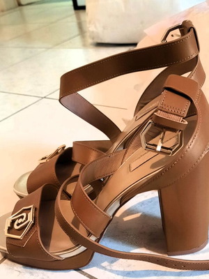 Liu Jo Hebe 14 sandals like new, calf leather, size 41, nut color