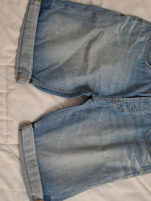 Βερμούδα jean P&B used σε καλή κατάσταση, μέγεθος 34, μπλε