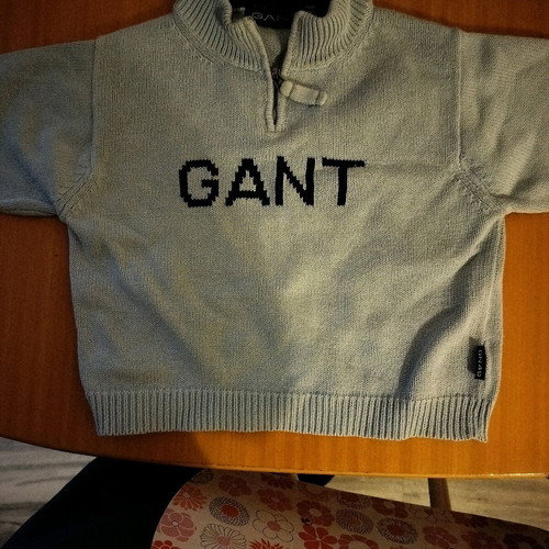 Gant pullover for 9-month-old boy, like new, lightly worn