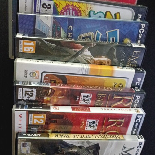 10 PC games bundle including Total War series and more