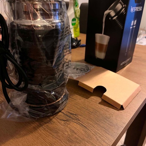Nespresso Aeroccino3 milk frother for hot & cold foam 240ml