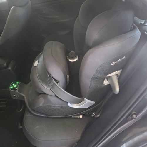 Cybex Anoris T2 i-Size car seat with airbag and ISOFIX