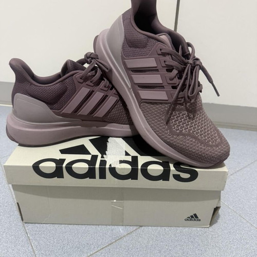 Adidas Ultra Boost athletic shoes like new, size 40, red