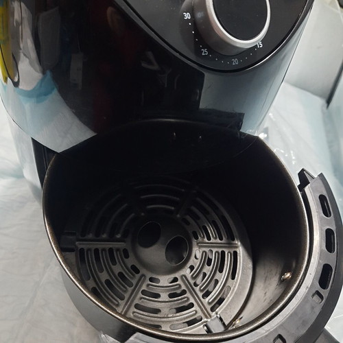 Silver Crest Air Fryer small, like new, minor side crack
