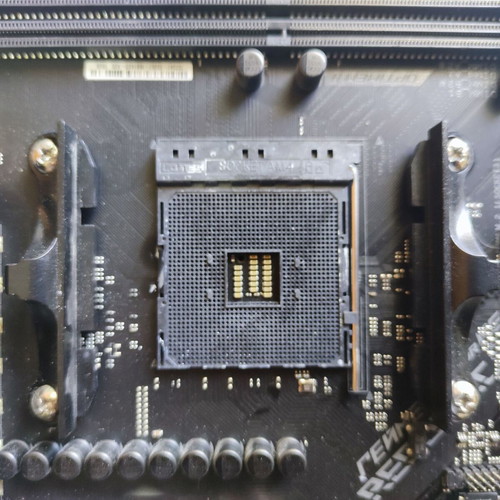 ASUS ROG Strix B550-F Gaming motherboard used, non-functional for repair or parts