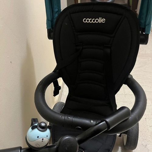 Coccolle Spectra foldable tricycle with sunshade and handle like new