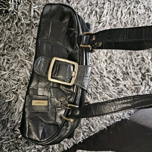 Thiros women's shoulder bag black like new
