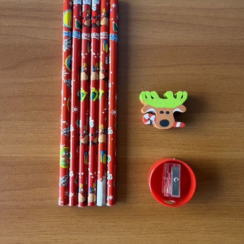 Christmas stationery set with 6 pencils, eraser and sharpener