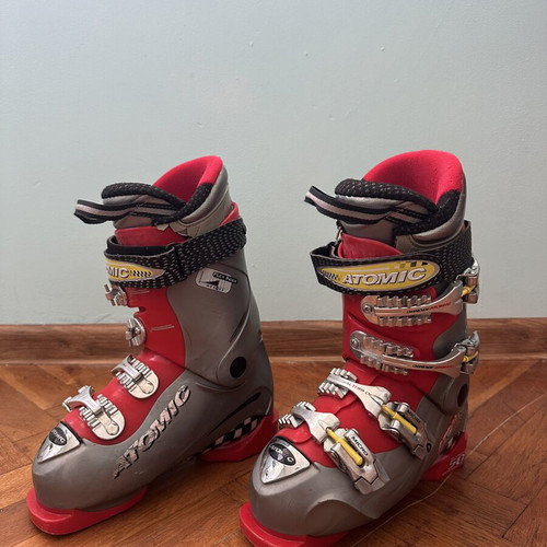 Ski boots size 23.5 used with signs of wear