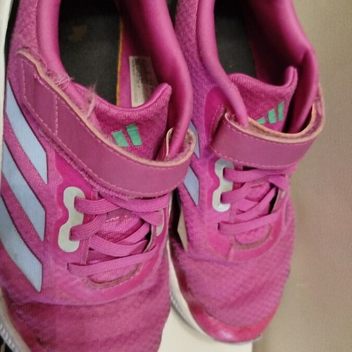 Adidas athletic shoes size 34 used, pink