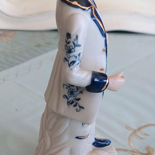 Porcelain figurine 22 cm height like new