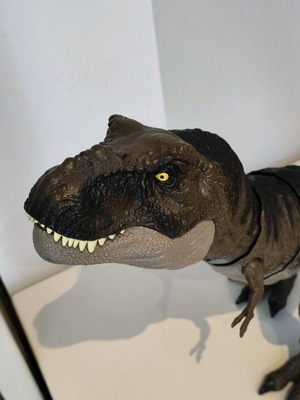 T-REX Jurassic World large dinosaur new with movement and sounds