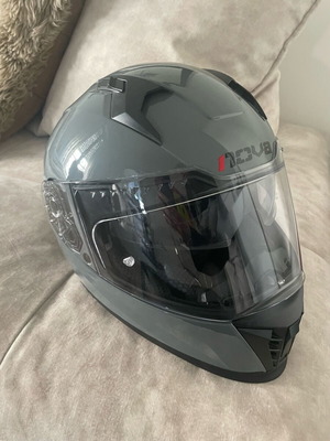 Motorcycle helmet nova like new, size M, with two visors and case