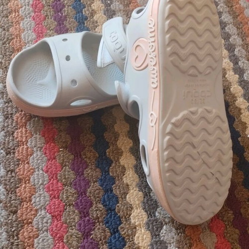 Sea sandals like new, size 32, gray flip-flops