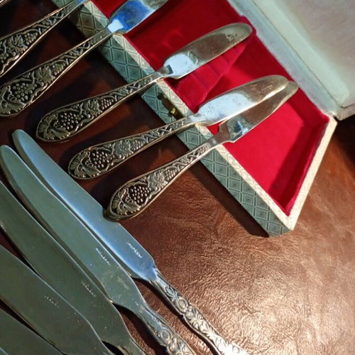 Vintage silver-plated knife sets like new, total 12 pieces