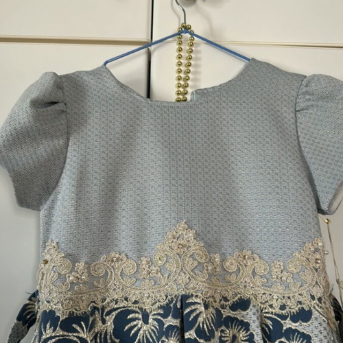 Girls' dress new, size 14-15