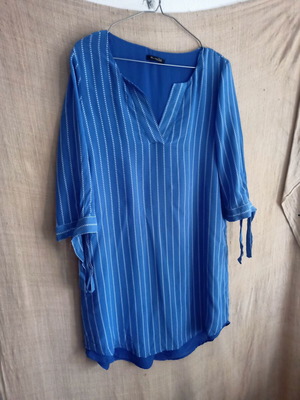 Massimo Dutti silk tunic, size 38, blue