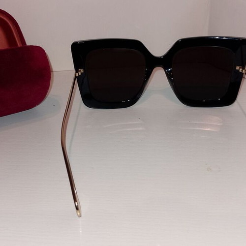 Gucci GG0435S 001 51-22-140 women's sunglasses like new