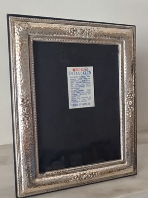 Ασημένια κορνίζα 24x19 σαν καινούργιο