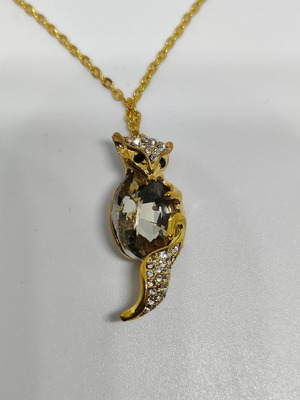 Fox Pendant Necklace like new, gold color with stones