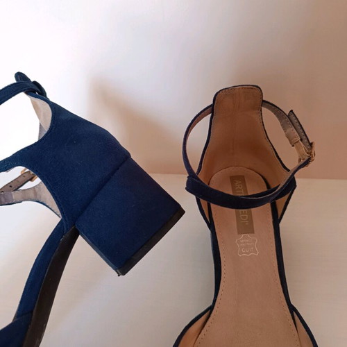 Arte Piedi suede blue pointed pumps with low block heel like new, size 37