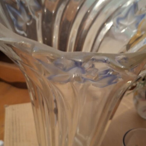 Decorative vase with design 30 centimeters used