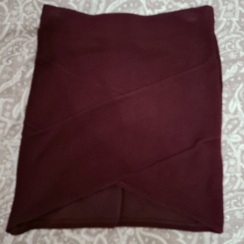 Mini skirt like new, burgundy, size M