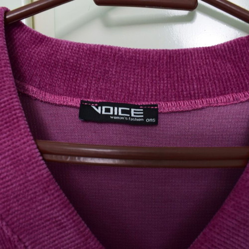 VOICE Woman's fashion women's top fuchsia like new, one size