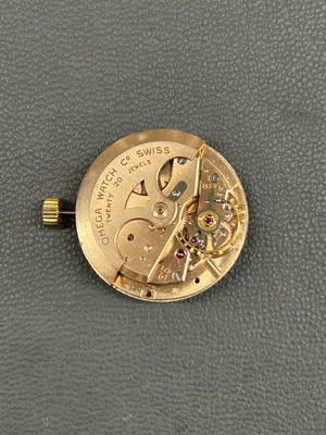 Omega watch mechanism like new, excellent condition