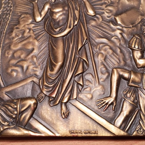 Bronze medal used with depiction of the Resurrection of Jesus Christ