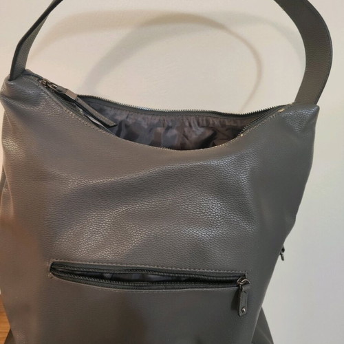 Caprisa shoulder bag new, gray with leather wear