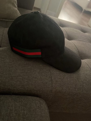 Gucci cap like new, black, size M