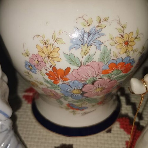 Vintage porcelain decorative set with lidded vase and 2 figurines, 3 pieces