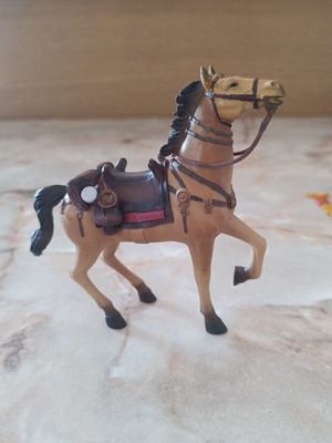 Horse figure 15 cm