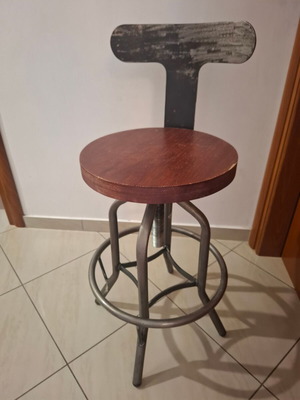 Industrial vintage adjustable bar stools set of 2 used, metal and wood