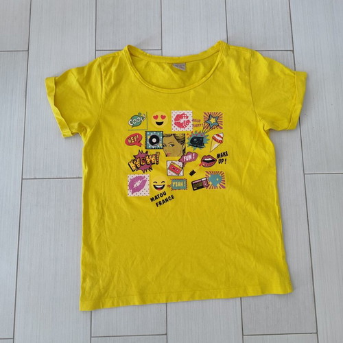T-shirts for girls size 12/14 like new, colorful, set of 7