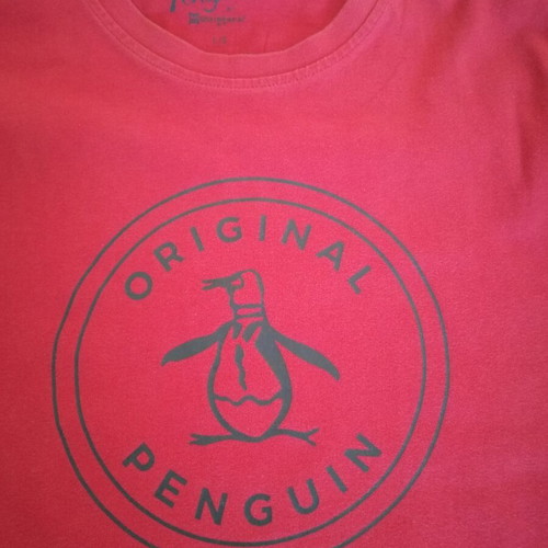 Penguin red short-sleeve t-shirt size Large like new