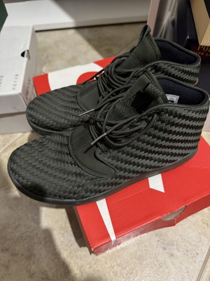 Jordan sneakers black like new, size 42