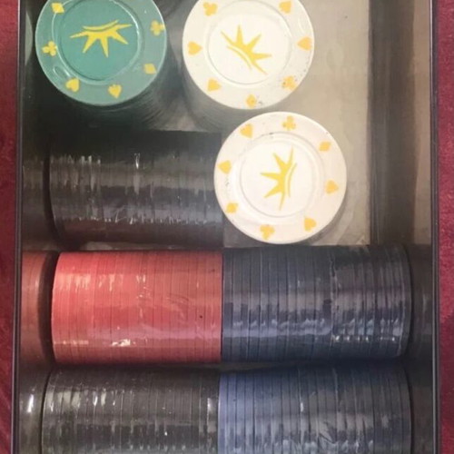 Poker set new in metal case with chips and cards